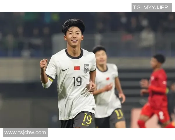 U17我国4-0十人巴林U17,帅惟浩梅开二度,万项点射